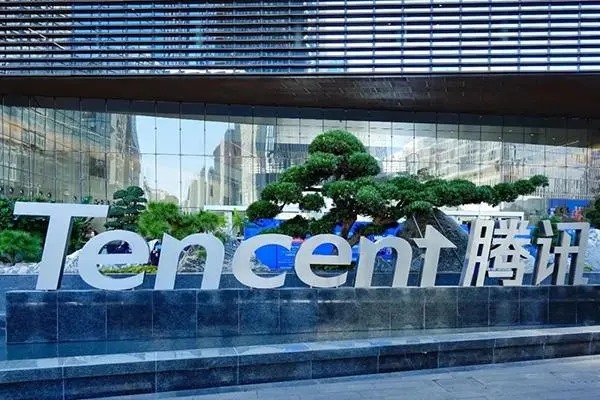 在哪可以查询自己QQ值多少钱啊?